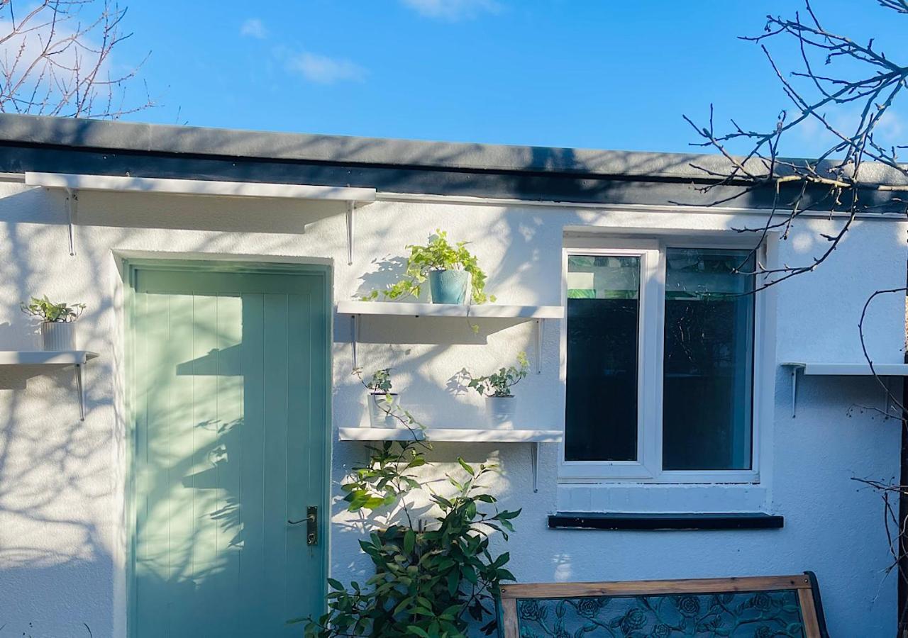Zen Garden Hideaway. Close To Harry Potter&trains. Apartment